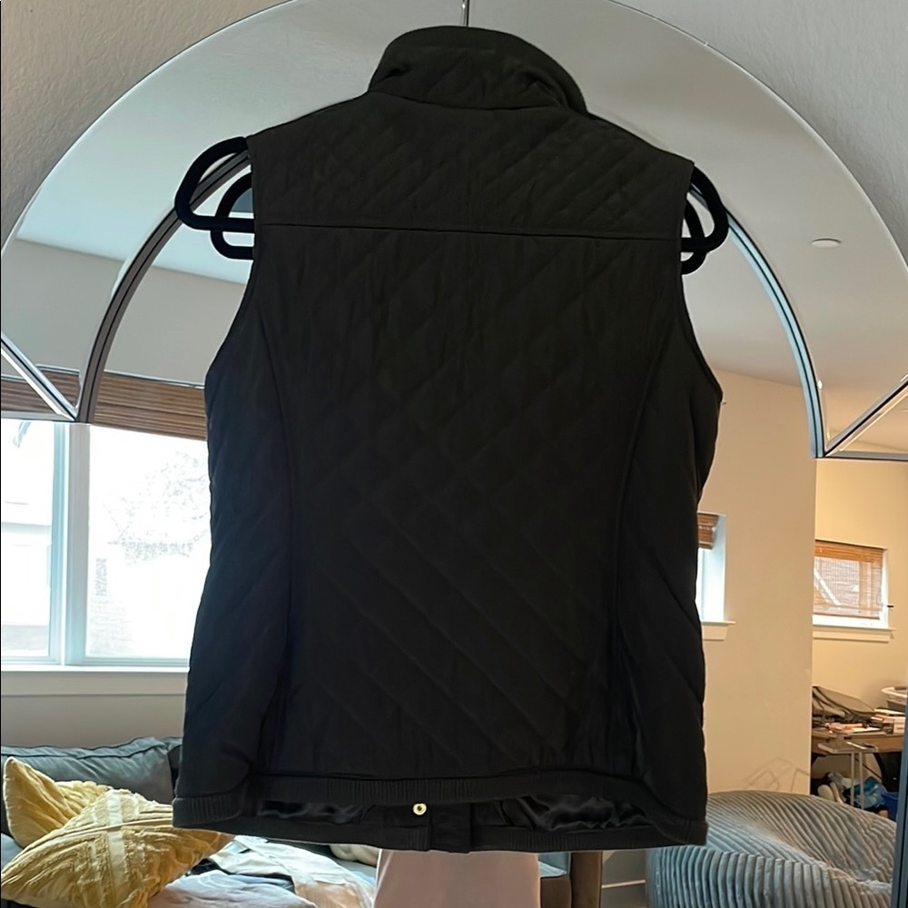 Michael Kors Green Quilted Vest with Stand-Up Collar - Picture 3 of 11